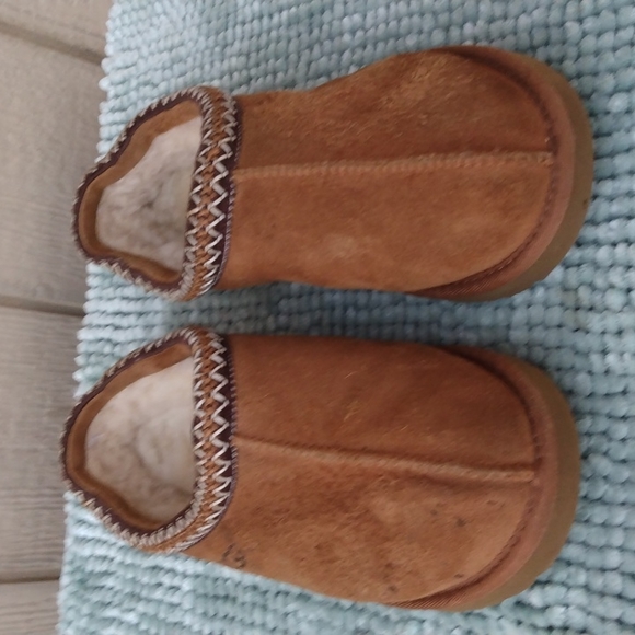 UGG Shoes - UGG Slippers